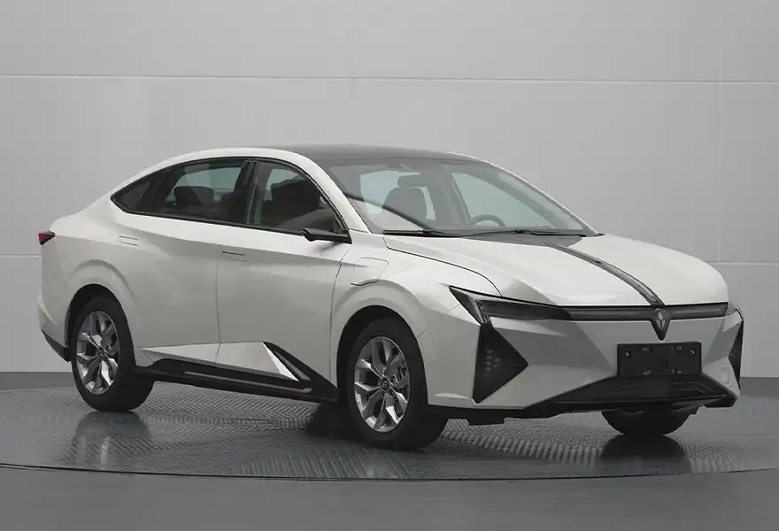 Первая модель автомобиля Dongfeng Honda под брендом LINGXI представлена в каталоге MIIT