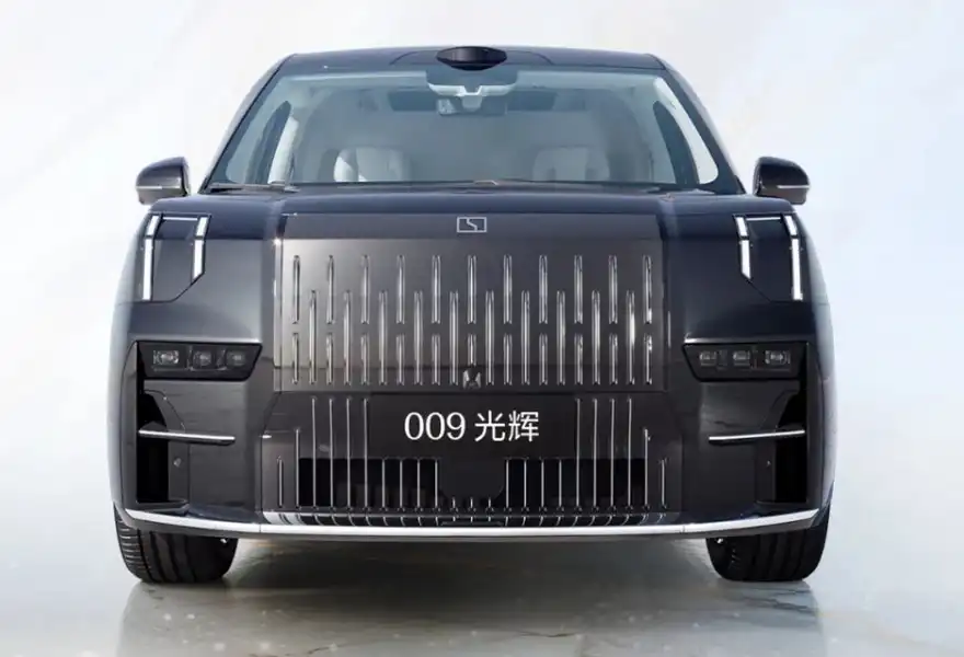 ZEEKR публикует официальные изображения новой модели MPV ZEEKR 009 Guanghui Edition