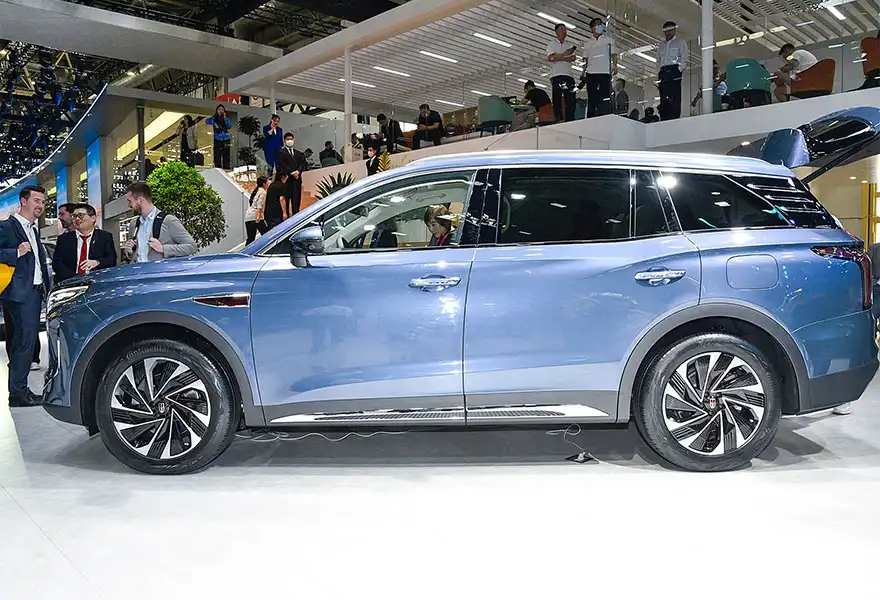 Hongqi HS7 PHEV будет официально представлен в середине или конце июня
