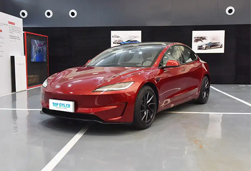 На рынке продано 335 900 высокопроизводительных версий Tesla Model 3
